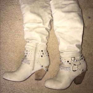 Women’s heeled boots